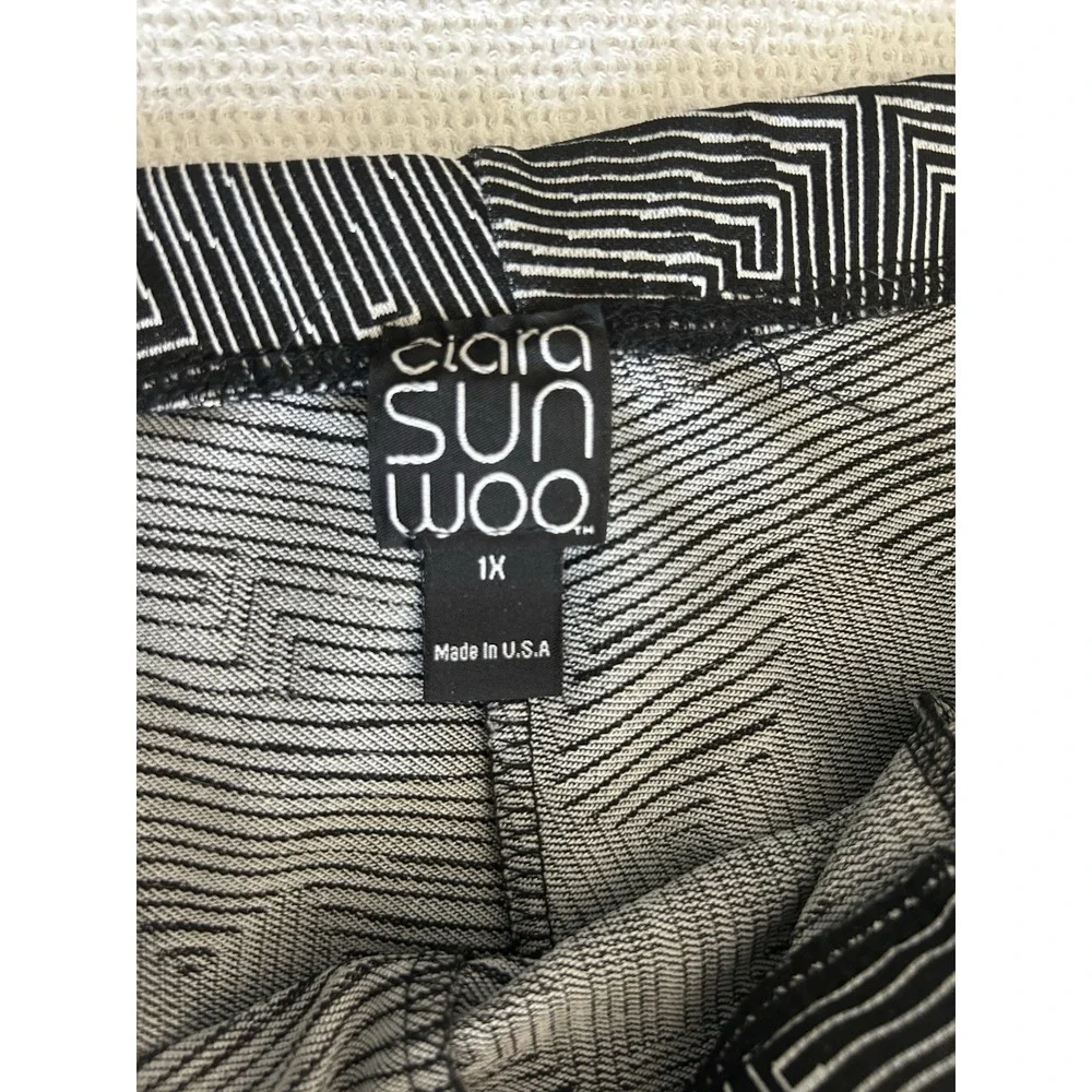 Clara Sun Woo Pull On Black White Geometric Wide Leg Pants Front Slit Size 1X - Picture 5 of 7